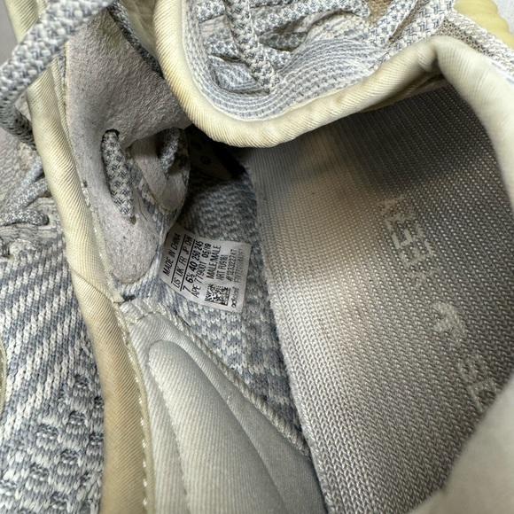 Yeezy Boost 350 V2 ‘Lundmark Non- Reflective’- 2019 - Picture 4 of 5